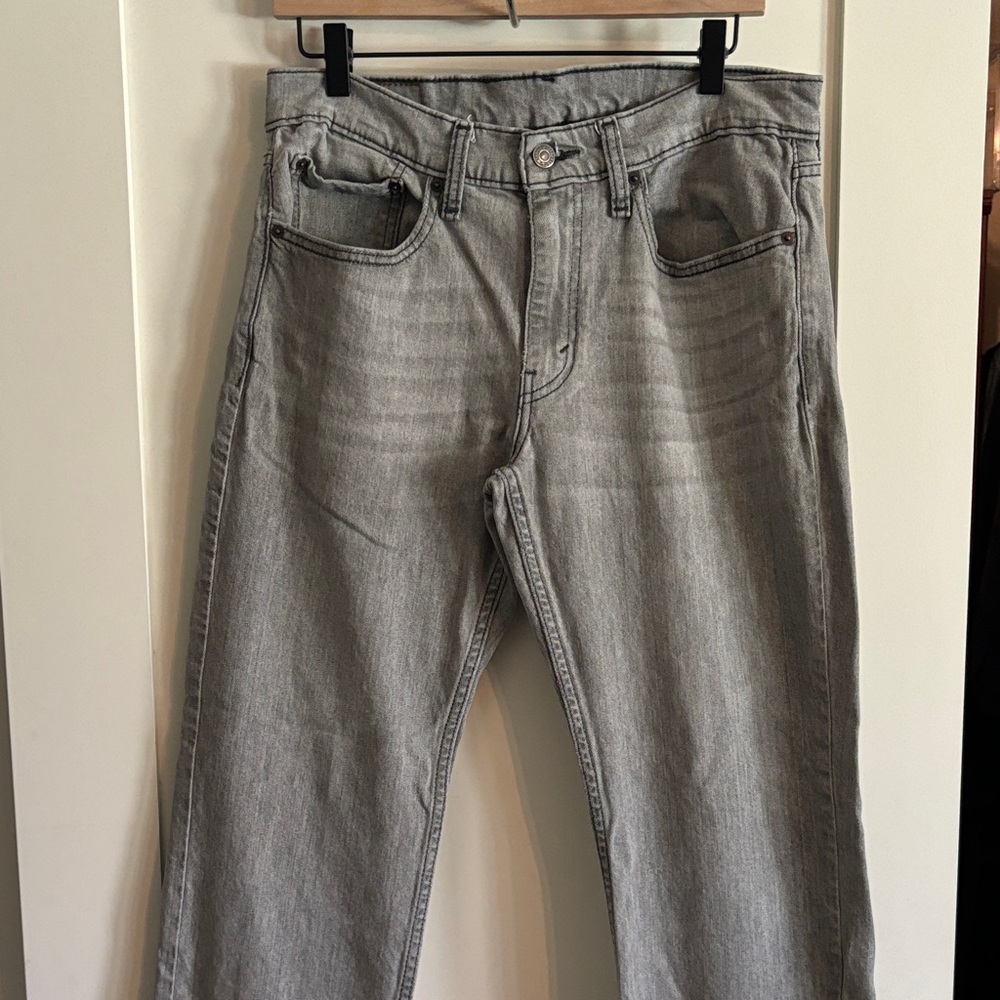 🔥Price Drop🔥Levi's Straight Jeans in Light Gray Wash
